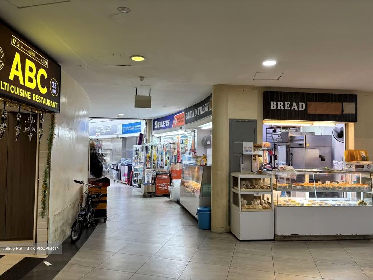 Elias Mall (D18), Shop House #549036211